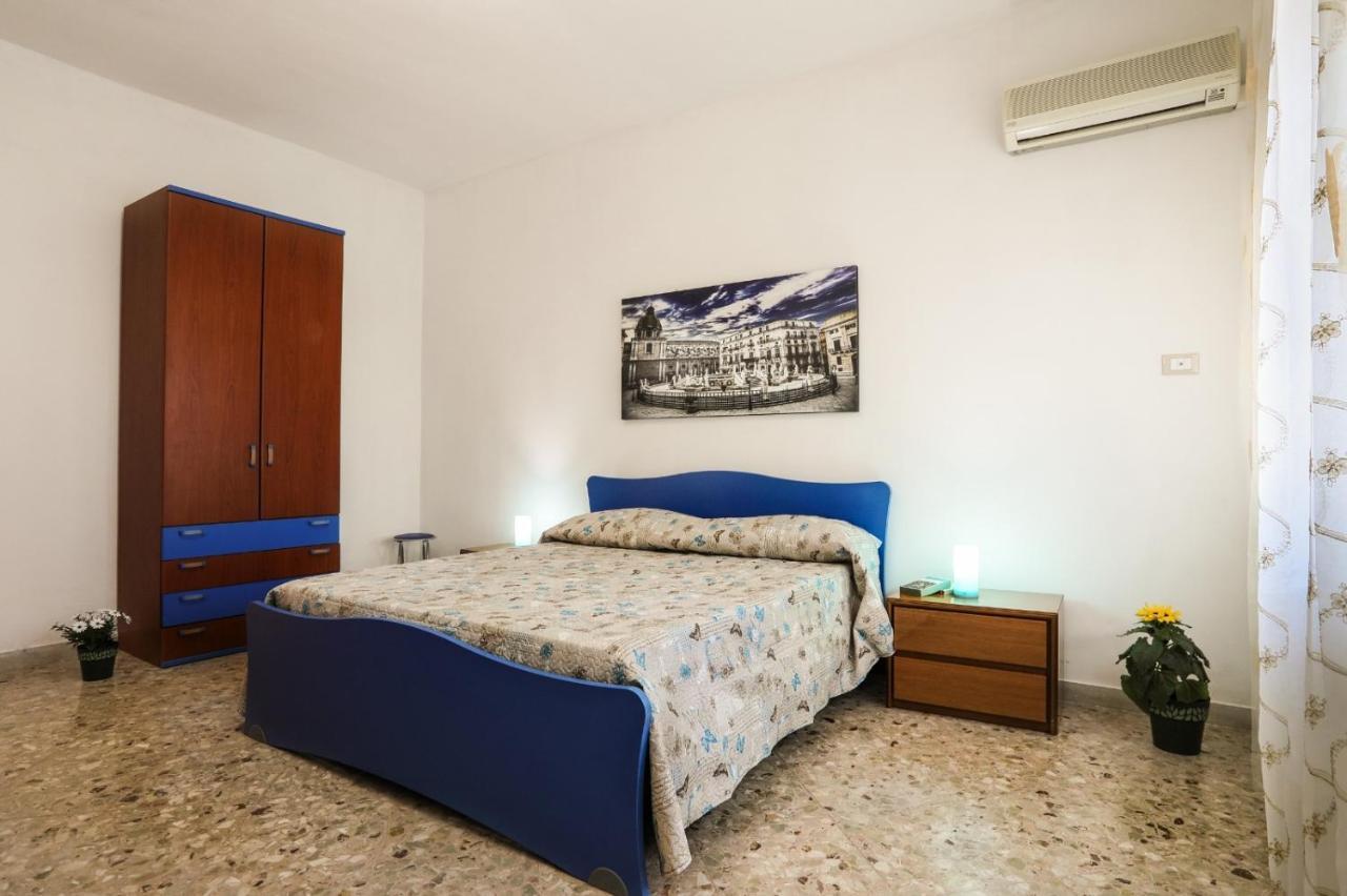 A Casa Di Fra' Couette-café Palerme